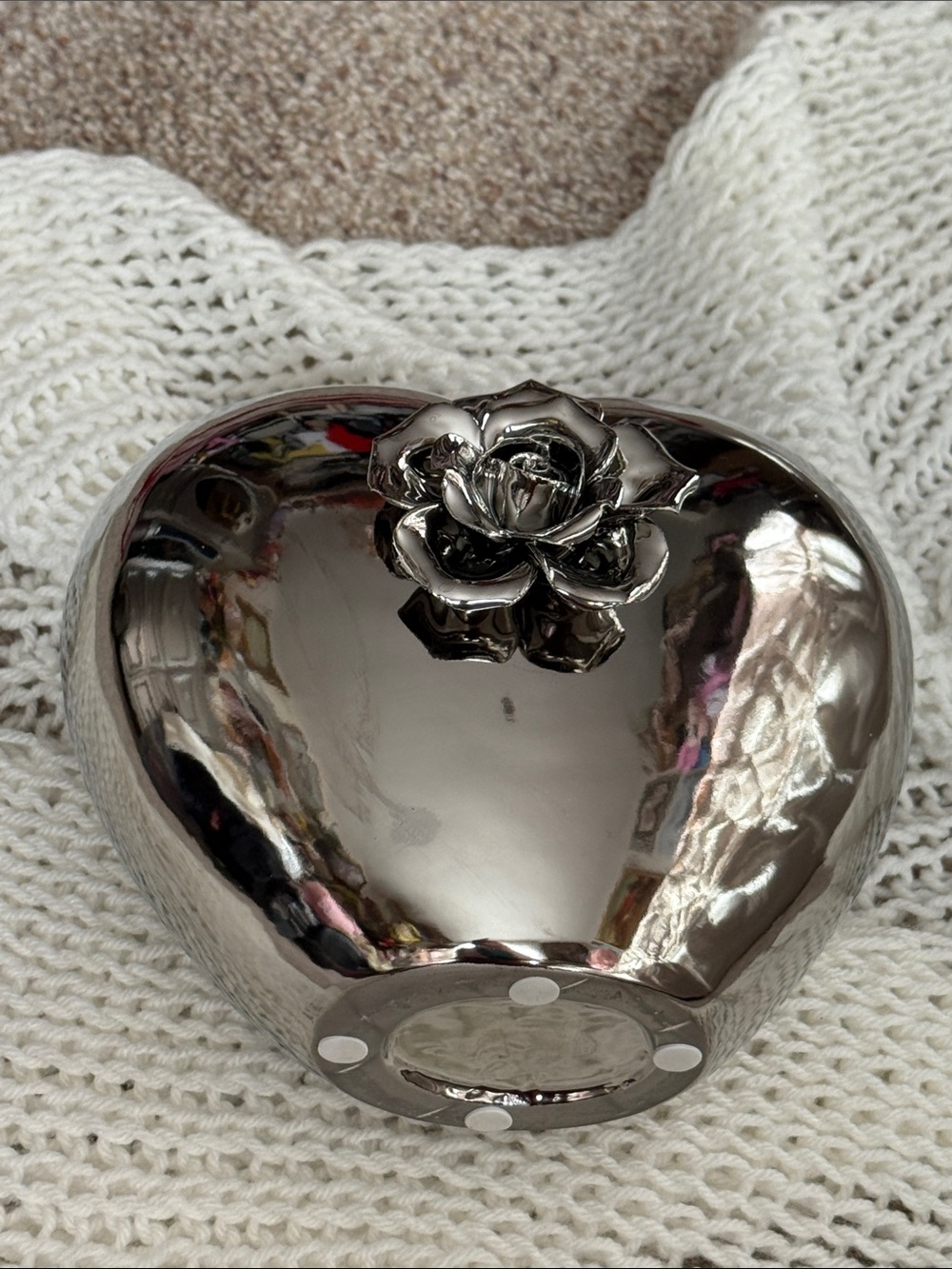 Heart-Shaped Decorative Vase with Silver Rose Accent - Black
